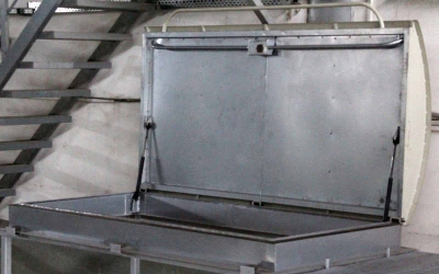 Противопожарный люк для выхода на крышу